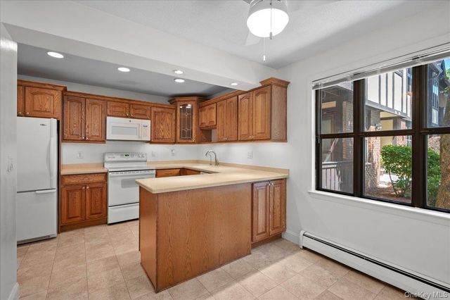 958 Sierra Vista Lane, Valley Cottage, NY 10989