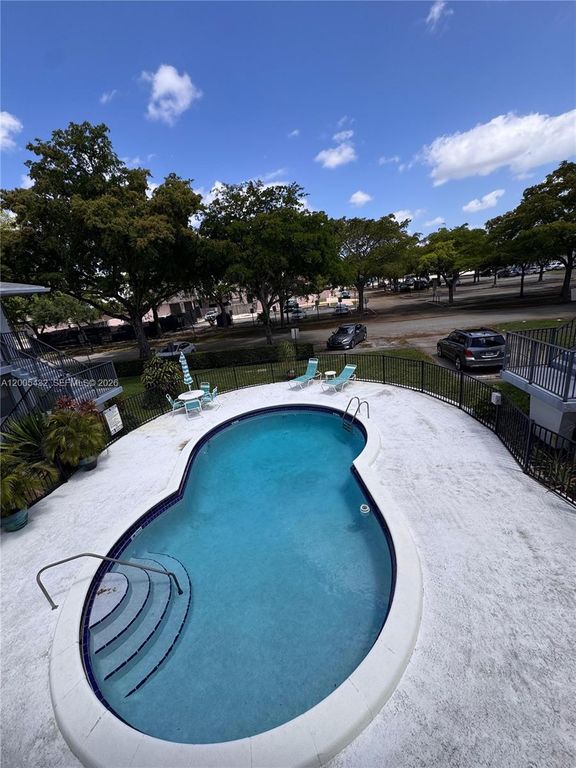 3510 Harrison Street 12, Hollywood, FL 33021