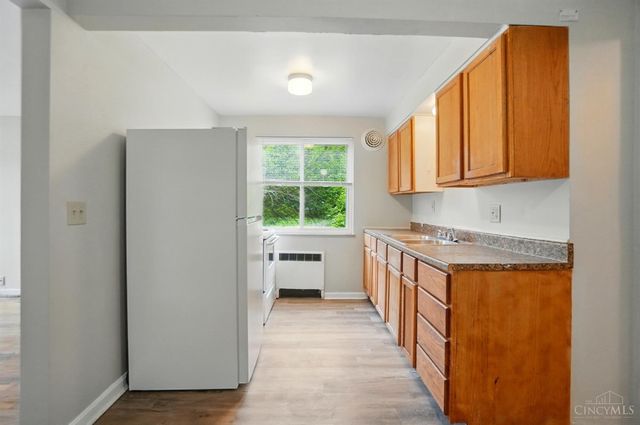 3919 E Gatewood Lane, Silverton, OH 45236
