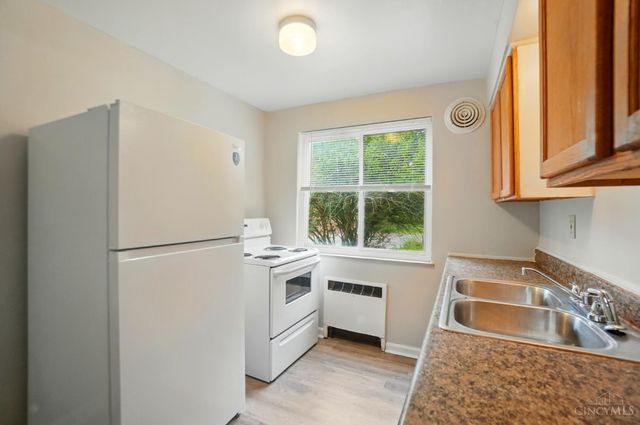 3919 E Gatewood Lane, Silverton, OH 45236
