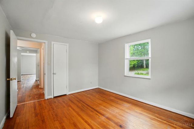 3919 E Gatewood Lane, Silverton, OH 45236