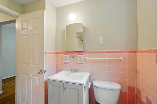 3919 E Gatewood Lane, Silverton, OH 45236