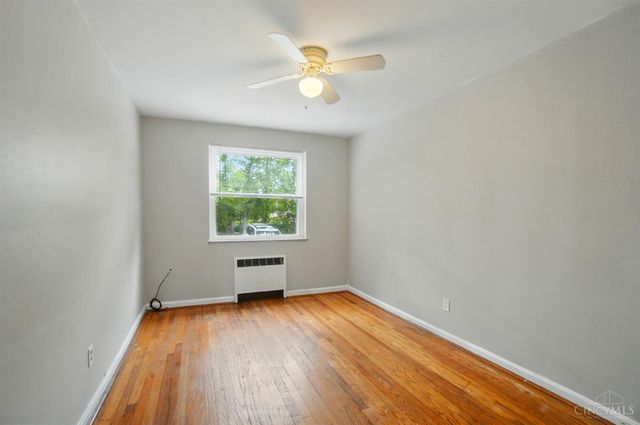 3919 E Gatewood Lane, Silverton, OH 45236