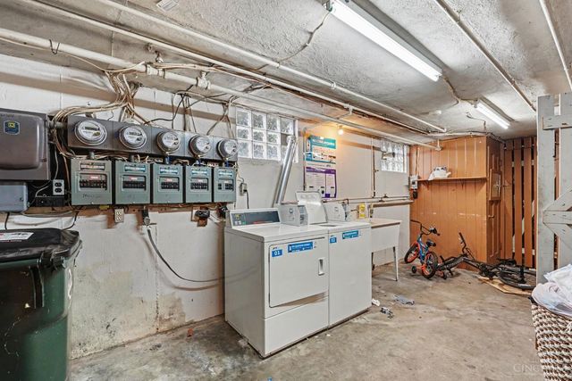 3919 E Gatewood Lane, Silverton, OH 45236
