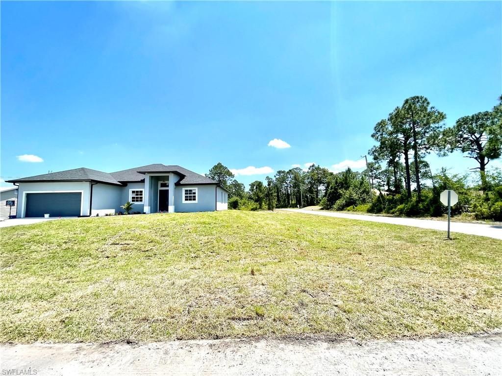 575 Summit AVE S, LEHIGH ACRES, FL 33974 — photo 2