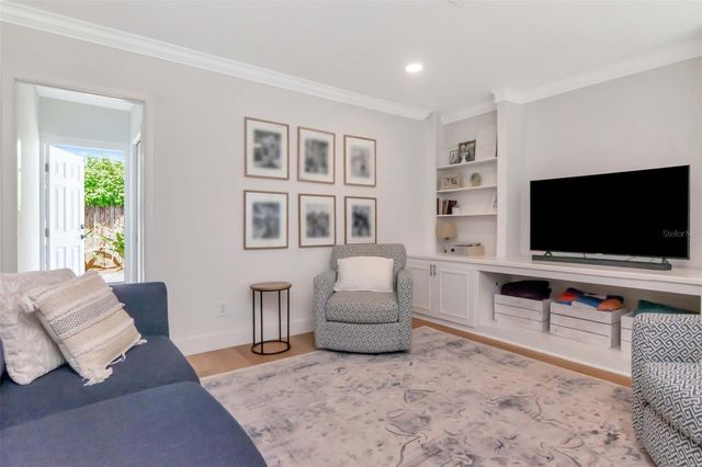 4609 S COOPER PLACE, Tampa, FL 33611