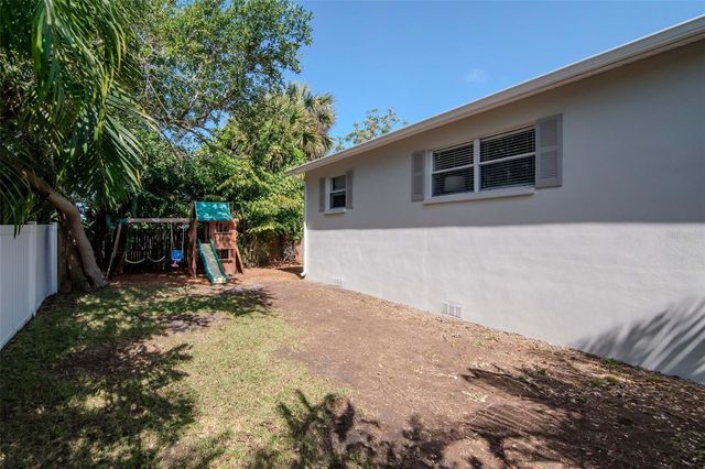 4609 S COOPER PLACE, Tampa, FL 33611