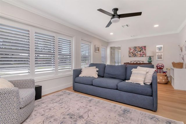 4609 S COOPER PLACE, Tampa, FL 33611