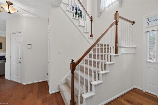 208 Robinhood RD, Chesapeake, VA 23322