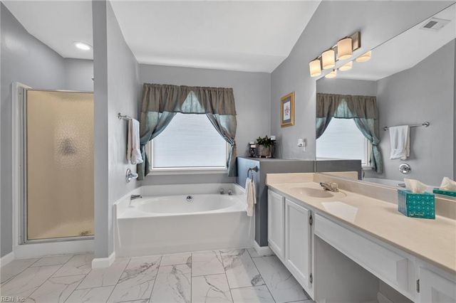 208 Robinhood RD, Chesapeake, VA 23322