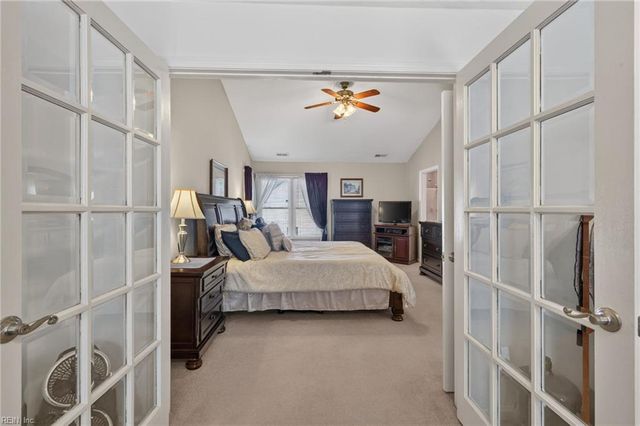 208 Robinhood RD, Chesapeake, VA 23322
