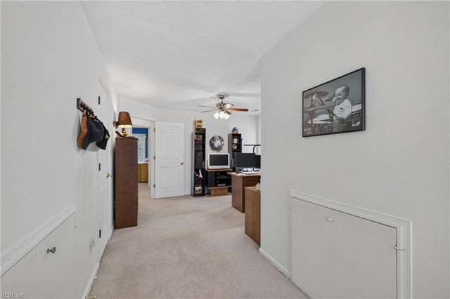 208 Robinhood RD, Chesapeake, VA 23322