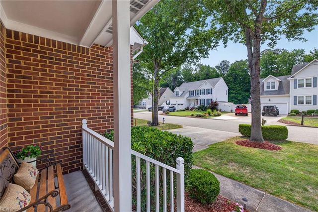 208 Robinhood RD, Chesapeake, VA 23322