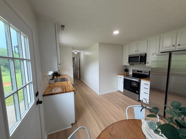 314 Cottonwood Dr, Shelbyville, TN 37160