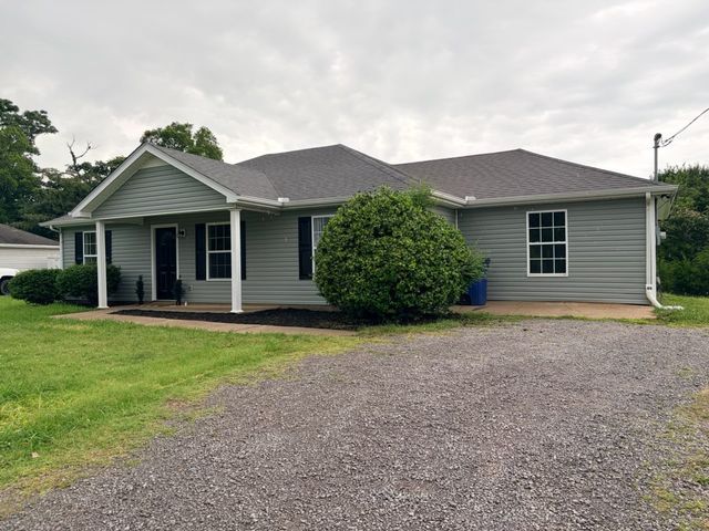 314 Cottonwood Dr, Shelbyville, TN 37160