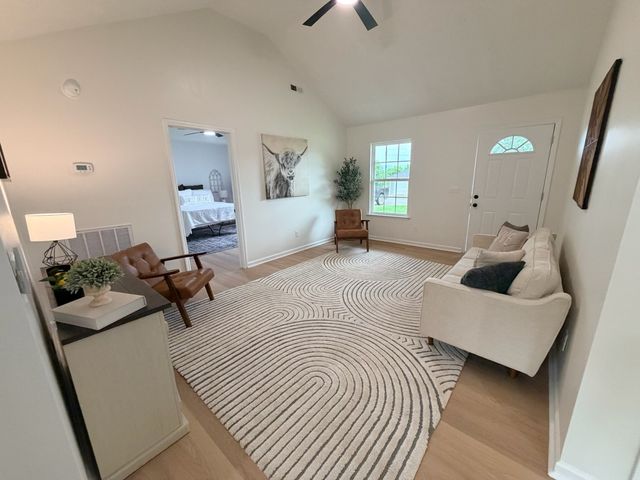 314 Cottonwood Dr, Shelbyville, TN 37160