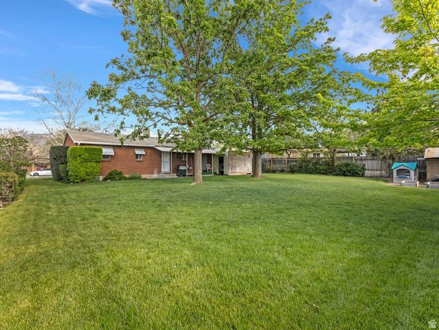 7168 S 1700 E, Cottonwood Heights, UT 84121