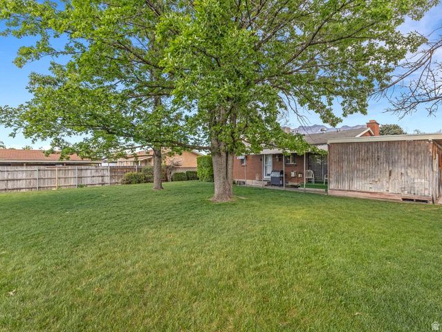 7168 S 1700 E, Cottonwood Heights, UT 84121