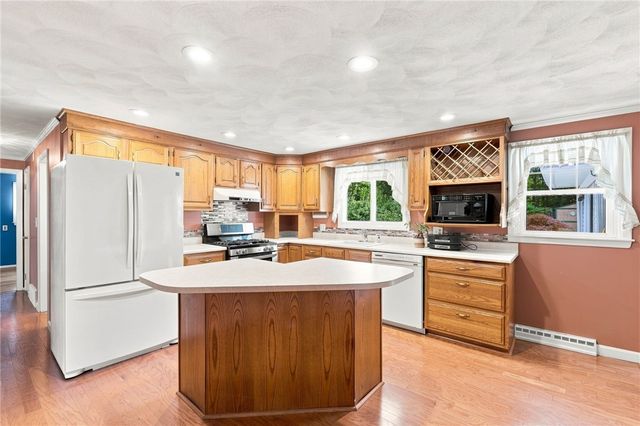 66 Wayne Drive, Cumberland, RI 02864
