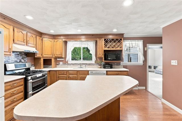 66 Wayne Drive, Cumberland, RI 02864