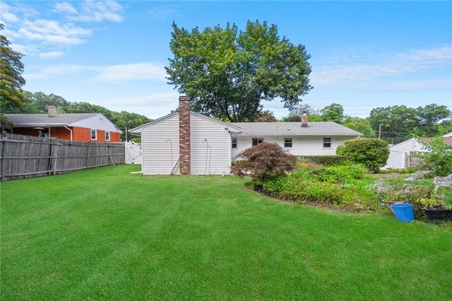 66 Wayne Drive, Cumberland, RI 02864