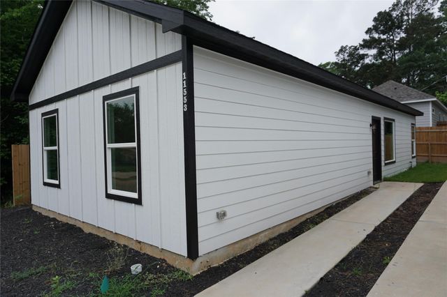 9766 Black Gum Street, Willis, TX 77318