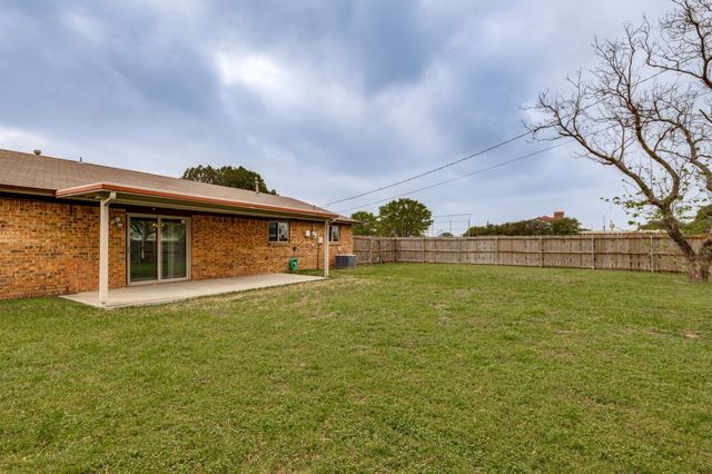 2413 Cheyenne Street, Irving, TX 75062