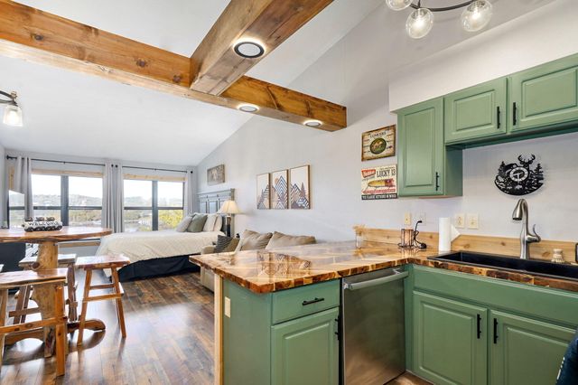 100 Getaway Circle 162 1&2, Kimberling City, MO 65686