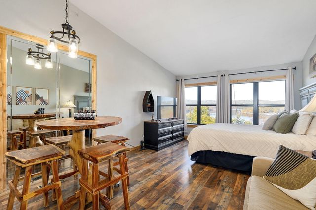 100 Getaway Circle 162 1&2, Kimberling City, MO 65686