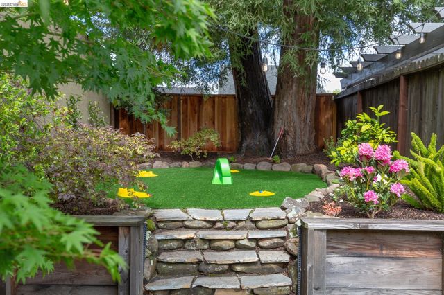 153 Arbor Dr, Piedmont, CA 94610