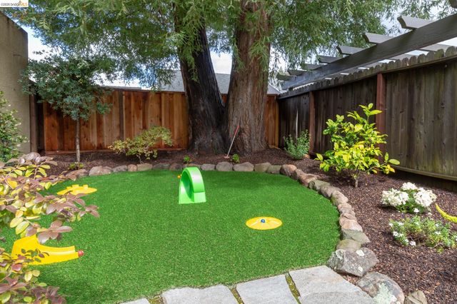 153 Arbor Dr, Piedmont, CA 94610