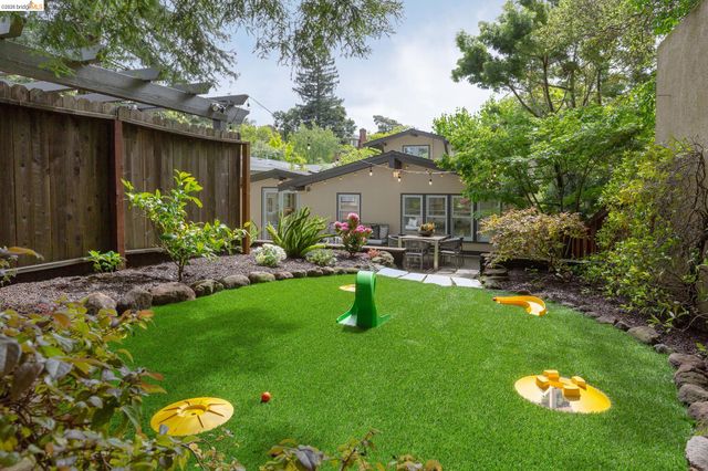153 Arbor Dr, Piedmont, CA 94610