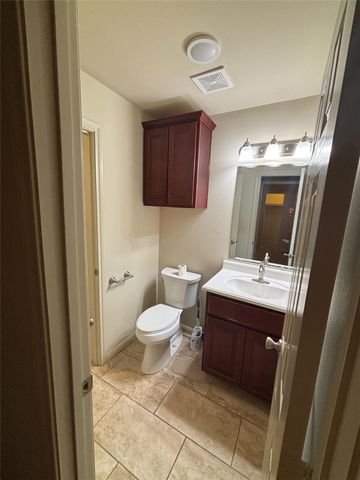 7600 Emmett F Lowry Expressway 404, Texas City, TX 77591