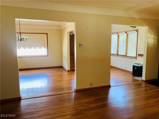 1528 Felton Road, South Euclid, OH 44121