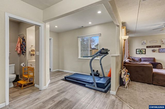 1180 Shady Ln NE Ln, Keizer, OR 97303