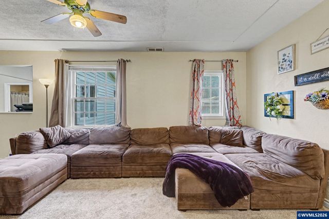 1180 Shady Ln NE Ln, Keizer, OR 97303