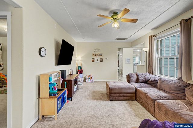 1180 Shady Ln NE Ln, Keizer, OR 97303