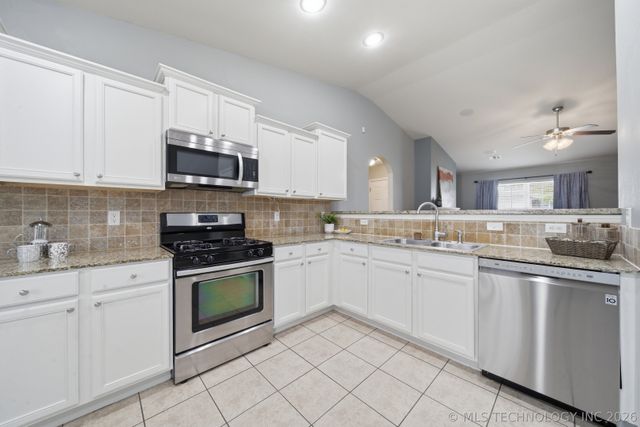 9180 S 256th East Avenue, Broken Arrow, OK 74014