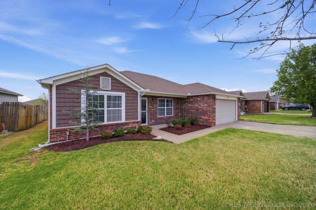 9180 S 256th East Avenue, Broken Arrow, OK 74014