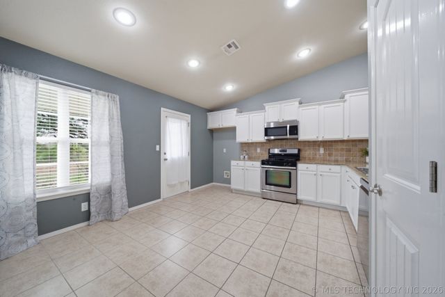 9180 S 256th East Avenue, Broken Arrow, OK 74014