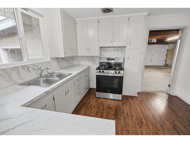 545 Se GOODNIGHT Ave, Corvallis, OR 97333