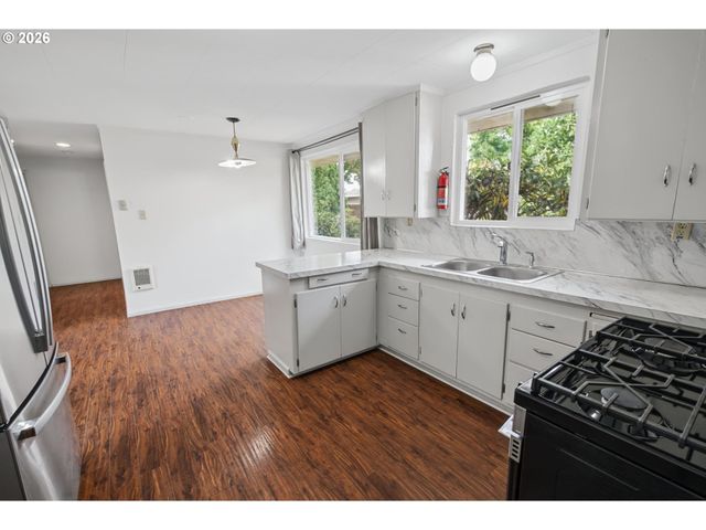 545 Se GOODNIGHT Ave, Corvallis, OR 97333