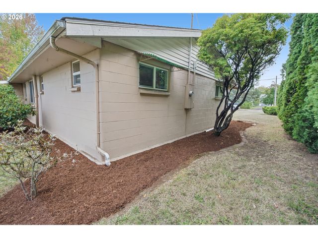 545 Se GOODNIGHT Ave, Corvallis, OR 97333