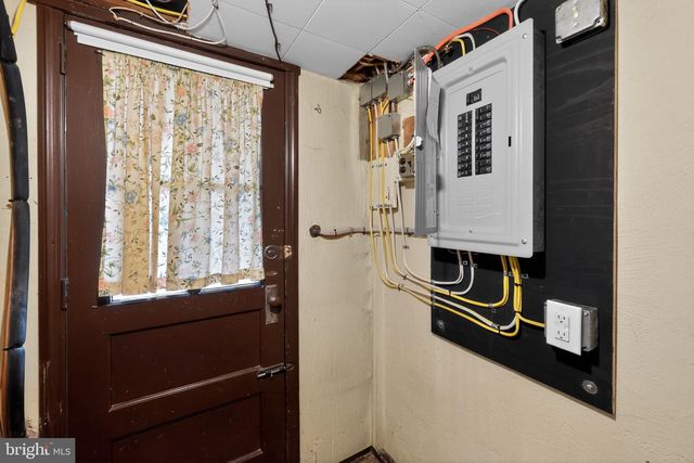 2237 S HARWOOD AVE, Upper Darby, PA 19082