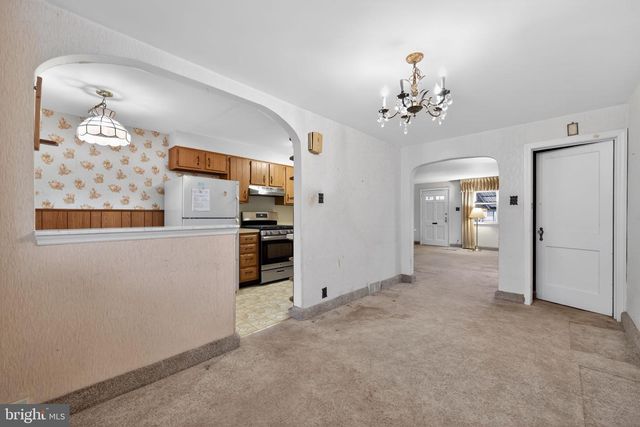 2237 S HARWOOD AVE, Upper Darby, PA 19082