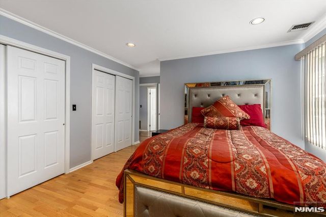 2 Crystal Lane 294, Paterson, NJ 07501