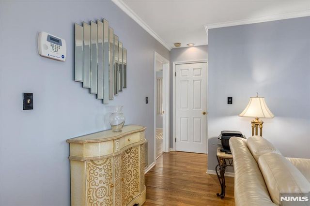 2 Crystal Lane 294, Paterson, NJ 07501