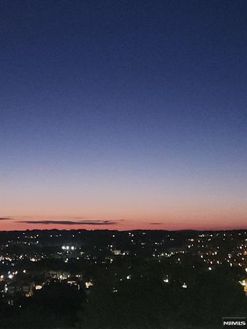 2 Crystal Lane 294, Paterson, NJ 07501