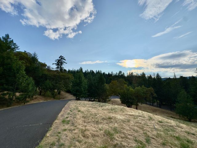 825 Royal Lane, Jacksonville, OR 97530