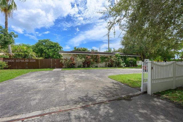 7985 SW 136th Street, Pinecrest, FL 33156